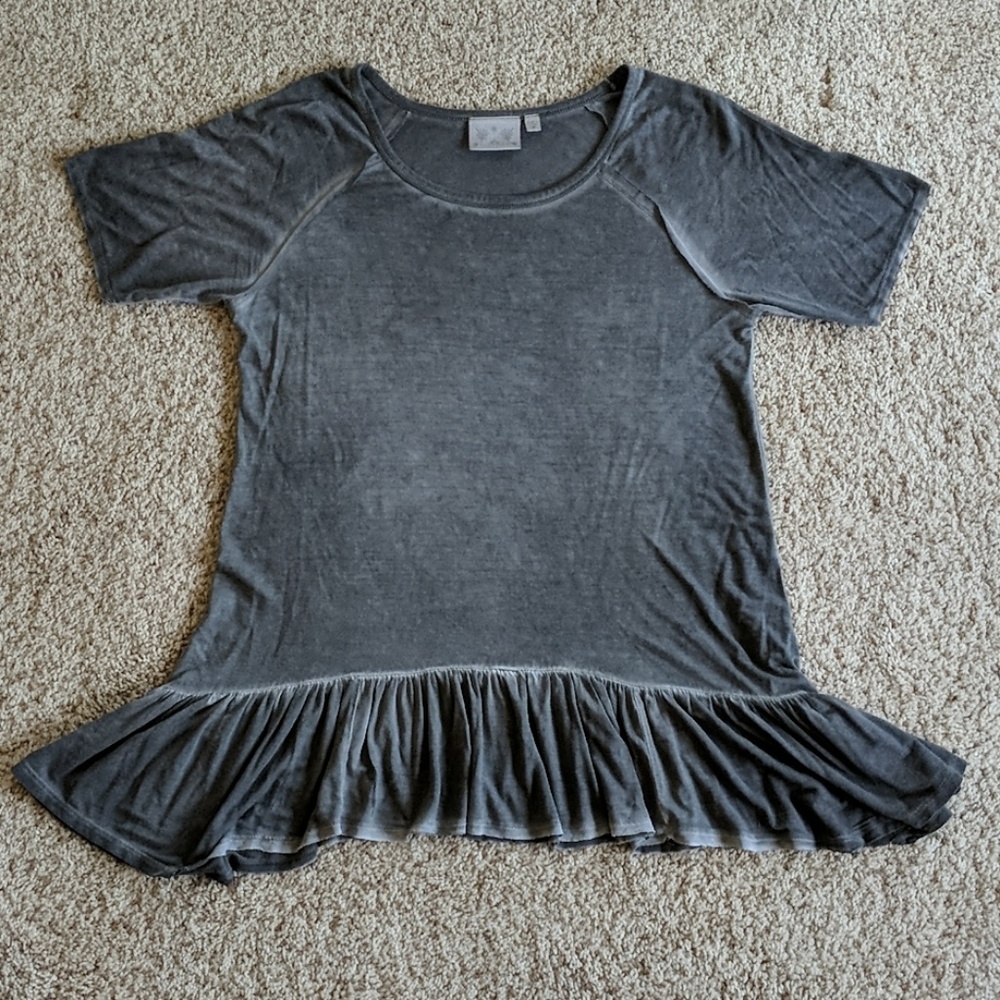 Dantelle grey short sleeve T sz M